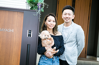 大きなバルコニーがあるカッコイイお家