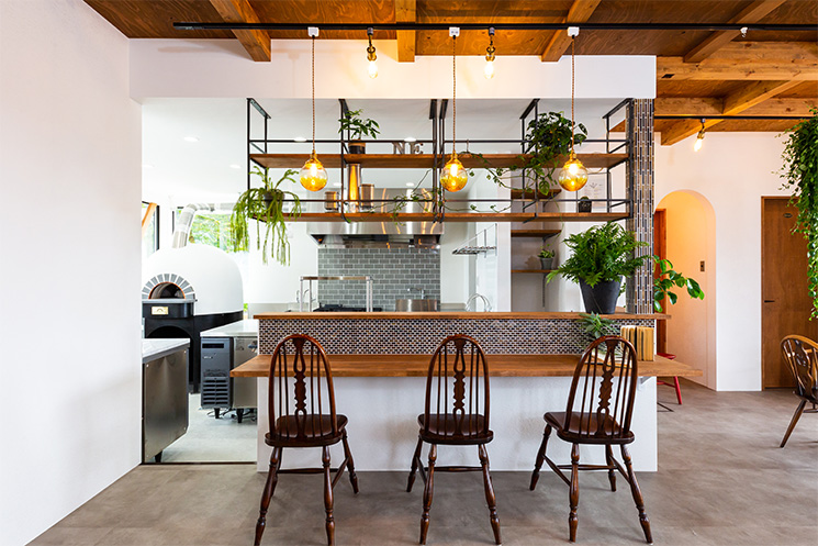 ピザ窯のあるフレンチシャビーなお家