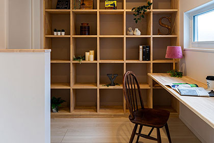 作り付けの本棚