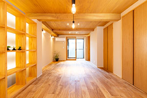 木の香りのする家