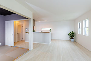 ２階リビングの明るいお家