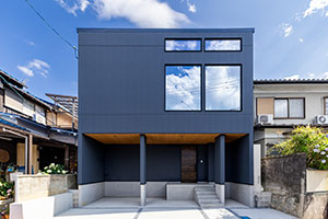 空とつながるお家