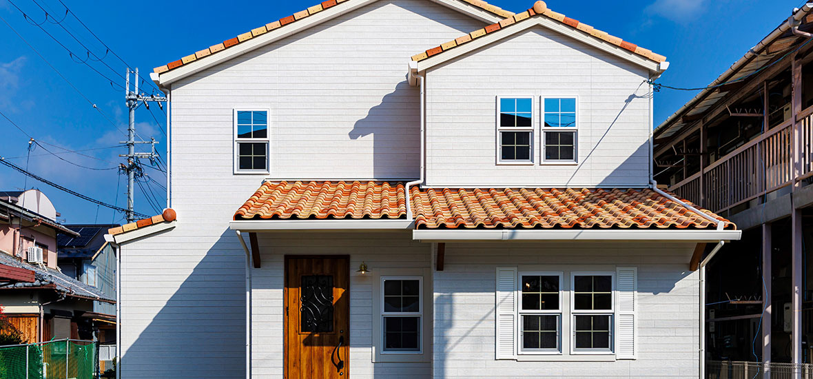 テラコッタ屋根のかわいいお家